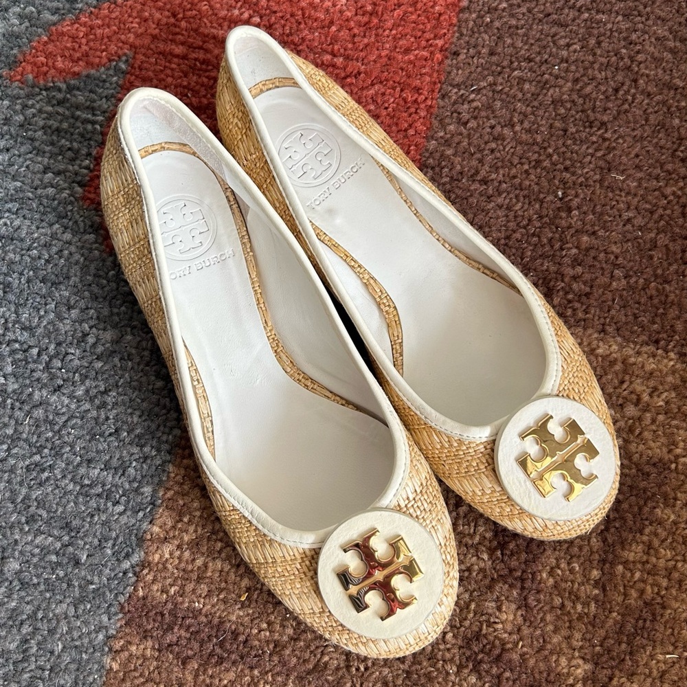 Tory Burch Reva Raffia Straw Natural/Bleach Flats